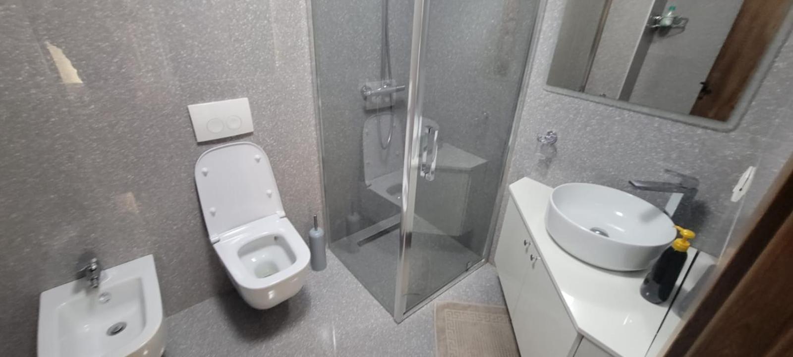 Opera Appartment Tirana Bagian luar foto